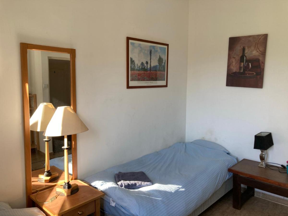 Csokas Birtok Panzio, Boraszat Es Palinkafozde Gyongyos Room photo